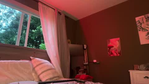 Kailee Smile online show from May 22, 2026, 4:52 am