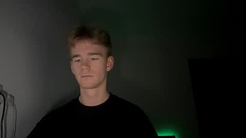 Snapshot of kairaven chatting on November 17, 2025, 9:20 pm Vlad online show from November 17, 2025, 9:20 pm