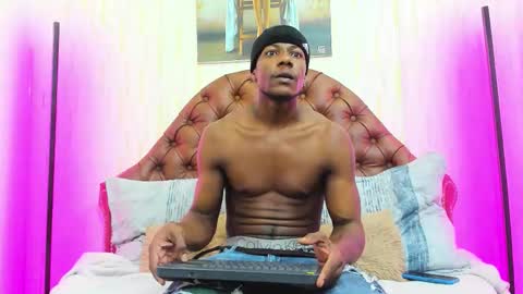 Snapshot of kairo_black0 chatting on February 9, 2026, 6:56 pm Kairo Black online show from February 9, 2026, 6:56 pm