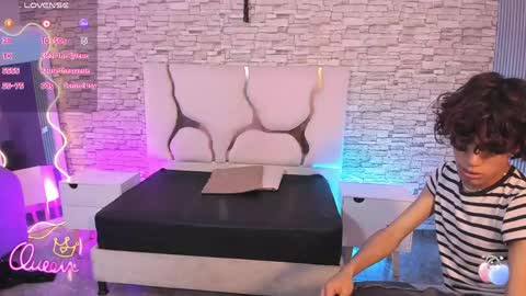kaisage_tay online show from May 10, 2026, 3:23 am