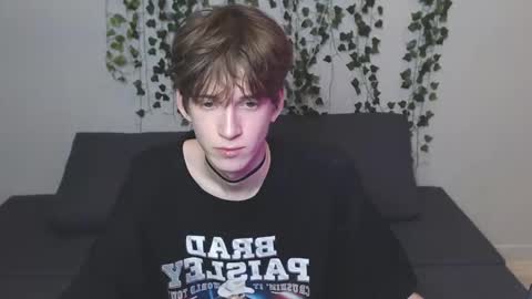 slutkai online show from October 16, 2025, 7:26 pm