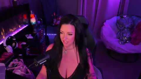 Snapshot of kalaseraphina chatting on January 28, 2025, 6:16 am MikaelaSeraphina online show from January 28, 2025, 6:16 am