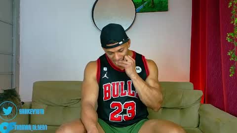 Snapshot of kale_tomson chatting on April 21, 2026, 11:29 pm kale thomson online show from April 21, 2026, 11:29 pm