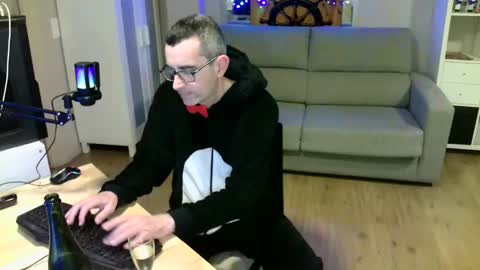 MusicMen49 online show from January 3, 2025, 11:33 pm