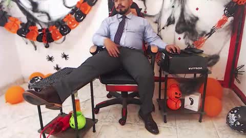 Kaleth online show from October 24, 2025, 8:05 pm