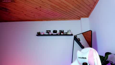 Kali Ka Please help me with your thumbs up its important   dont forget my birthday on October 26 online show from April 5, 2026, 8:17 pm