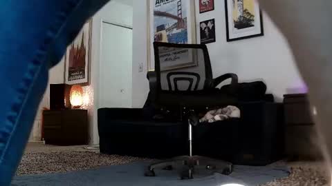 Tara Smith online show from October 25, 2025, 2:35 pm