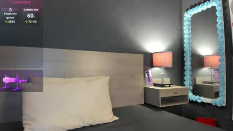 Snapshot of kallen_kozuky chatting on November 5, 2025, 5:24 pm KALLEN online show from November 5, 2025, 5:24 pm