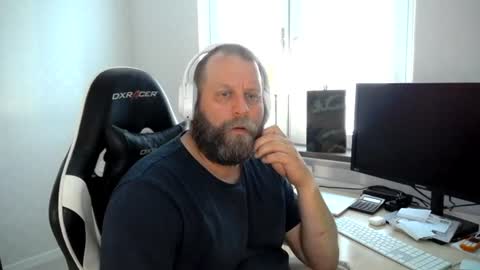 Snapshot of kalsonger chatting on July 15, 2026, 5:51 pm Horny man online show from July 15, 2026, 5:51 pm