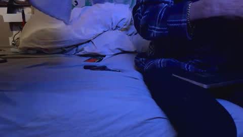 Snapshot of kamikazeozzy_juicylucee chatting on February 26, 2026, 8:35 am kamikazeozzy_juicylucee online show from February 26, 2026, 8:35 am