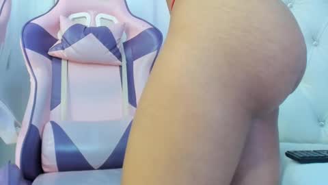 Snapshot of kamila_arias chatting on March 10, 2025, 12:15 pm online show from March 10, 2025, 12:15 pm