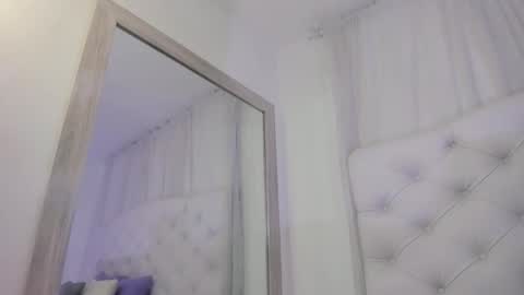 Snapshot of kamila_arias chatting on September 27, 2025, 12:21 pm online show from September 27, 2025, 12:21 pm