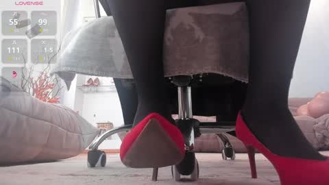 Camila online show from April 9, 2026, 5:07 am