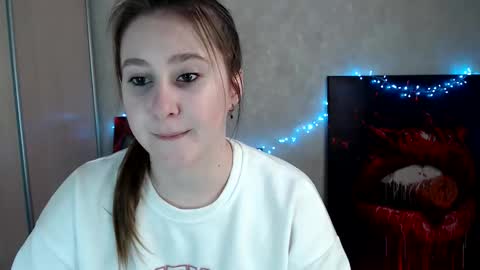 kamilla_love_ online show from April 14, 2026, 12:00 pm
