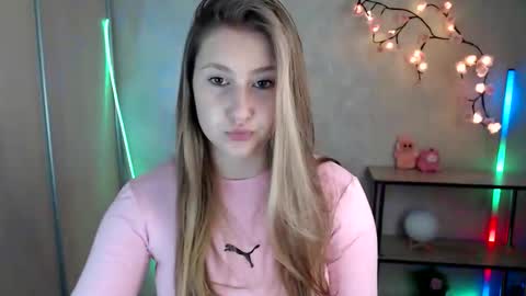 kamilla_love_ online show from June 2, 2026, 12:18 pm