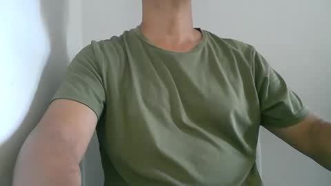 Kamilo online show from December 19, 2025, 7:43 pm