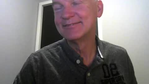 Robbie online show from November 30, 2025, 6:39 am