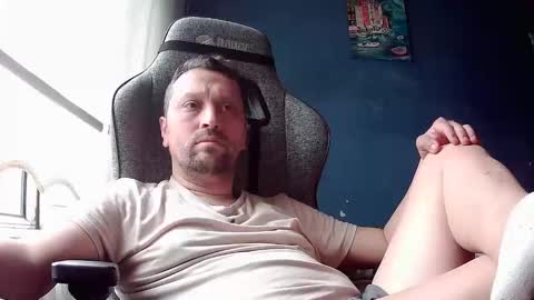 karasimsek54 online show from April 18, 2026, 8:29 am