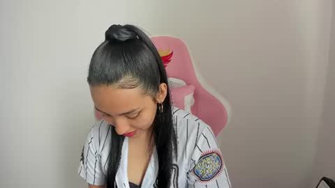 karely_sweet_ online show from July 18, 2026, 3:05 pm