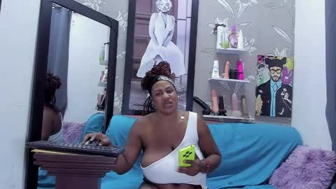 Snapshot of karenbis chatting on May 16, 2026, 1:02 am Karen online show from May 16, 2026, 1:02 am