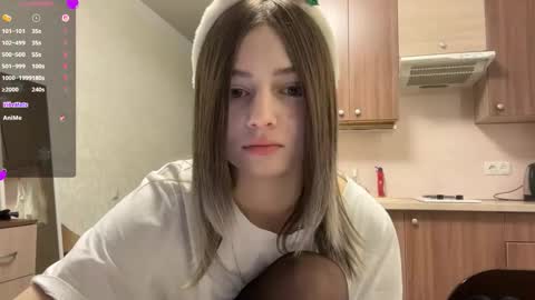 May online show from December 22, 2025, 4:37 pm