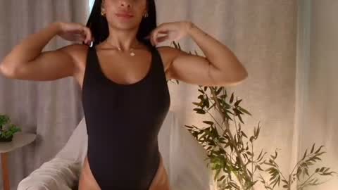 Snapshot of kari_brooks chatting on June 19, 2026, 11:14 am kari_brooks online show from June 19, 2026, 11:14 am