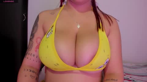 Snapshot of kari_ruiz chatting on November 27, 2025, 9:28 pm Karina online show from November 27, 2025, 9:28 pm