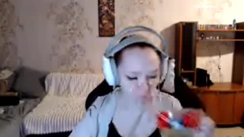 Snapshot of karicynthia chatting on September 16, 2025, 4:19 pm Lisa Backler online show from September 16, 2025, 4:19 pm