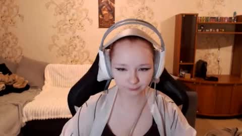 Snapshot of karicynthia chatting on September 19, 2025, 3:24 pm Lisa Backler online show from September 19, 2025, 3:24 pm