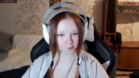 Snapshot of karicynthia chatting on October 3, 2025, 4:37 pm Lisa Backler online show from October 3, 2025, 4:37 pm