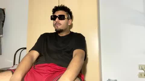 karim03larbi online show from January 17, 2025, 8:00 pm