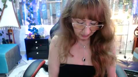 Snapshot of karima_sarabe chatting on December 17, 2024, 12:56 am karima_sarabe online show from December 17, 2024, 12:56 am