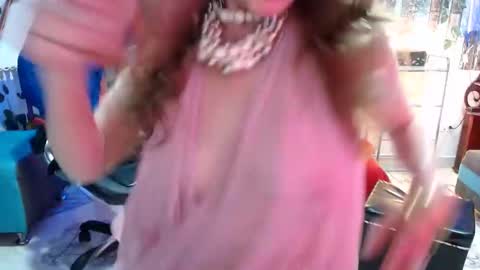 Snapshot of karima_sarabe chatting on December 17, 2024, 9:27 pm karima_sarabe online show from December 17, 2024, 9:27 pm