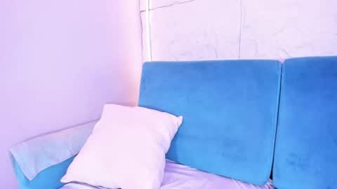 KarimeRous online show from December 19, 2025, 11:01 pm