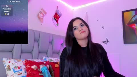 Snapshot of karin_grey69 chatting on December 2, 2024, 12:09 am Karin online show from December 2, 2024, 12:09 am