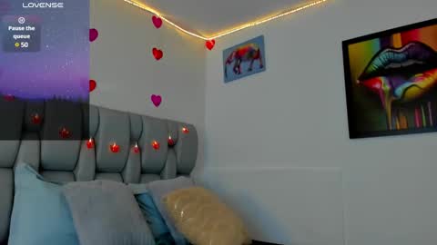 Snapshot of karin_grey69 chatting on March 4, 2025, 8:24 am Karin online show from March 4, 2025, 8:24 am