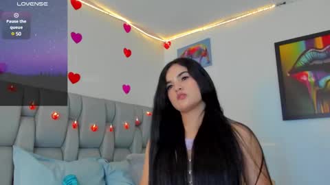 Snapshot of karin_grey69 chatting on March 7, 2025, 5:40 am Karin online show from March 7, 2025, 5:40 am