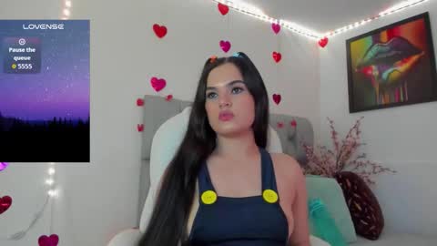 Snapshot of karin_grey69 chatting on October 3, 2025, 2:41 am Karin online show from October 3, 2025, 2:41 am