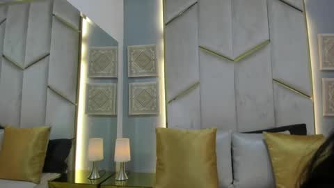 karinaacox online show from May 24, 2026, 12:32 pm