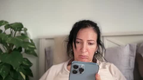 Karina online show from February 4, 2025, 1:48 pm