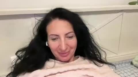 Karina online show from February 25, 2026, 5:55 pm