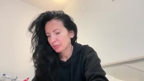 Karina online show from February 26, 2026, 2:49 pm