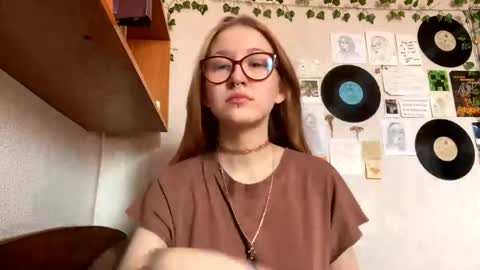 Karina online show from March 29, 2026, 8:36 am