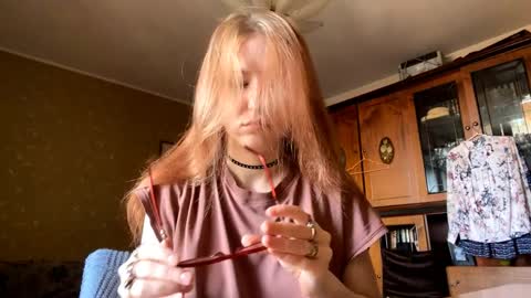 Karina online show from April 1, 2026, 8:26 am