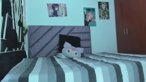 KARINNA  RAVEN online show from February 12, 2026, 9:32 pm