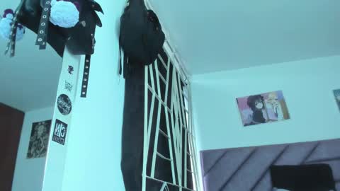 KARINNA  RAVEN online show from February 13, 2026, 9:44 pm