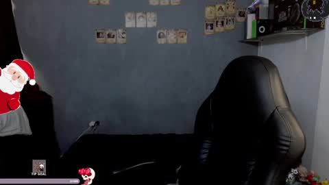 Snapshot of kariozzz chatting on December 16, 2024, 2:27 pm call me kai 3 online show from December 16, 2024, 2:27 pm