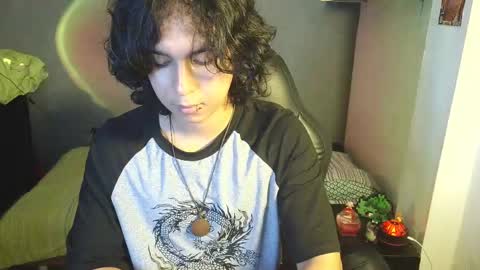 Snapshot of kariozzz chatting on March 8, 2025, 7:42 pm call me kai 3 online show from March 8, 2025, 7:42 pm