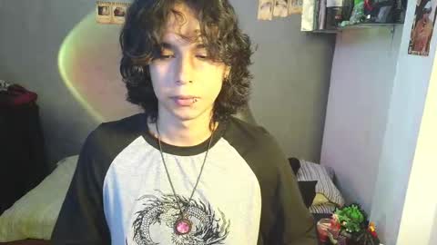 Snapshot of kariozzz chatting on March 9, 2025, 7:26 pm call me kai 3 online show from March 9, 2025, 7:26 pm