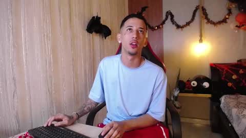 Snapshot of karl_kalvin chatting on October 25, 2025, 2:52 am KARLA Y KALVIN online show from October 25, 2025, 2:52 am